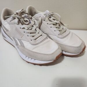 Womens Reebok sneakers